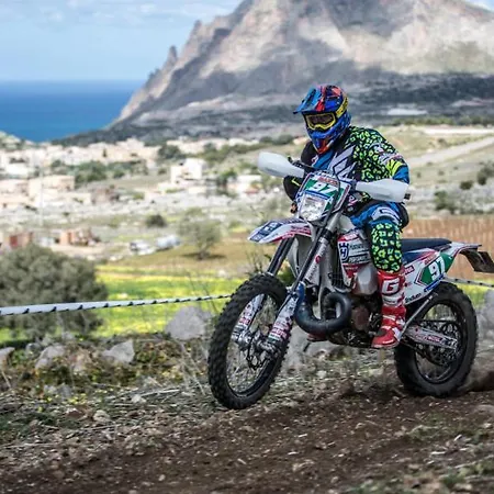 Dove Sorge Il Sole 库斯托纳奇