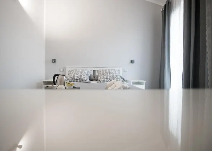 فندق مبيت وإفطار Dove Sorge Il Sole كوستوناتشي
