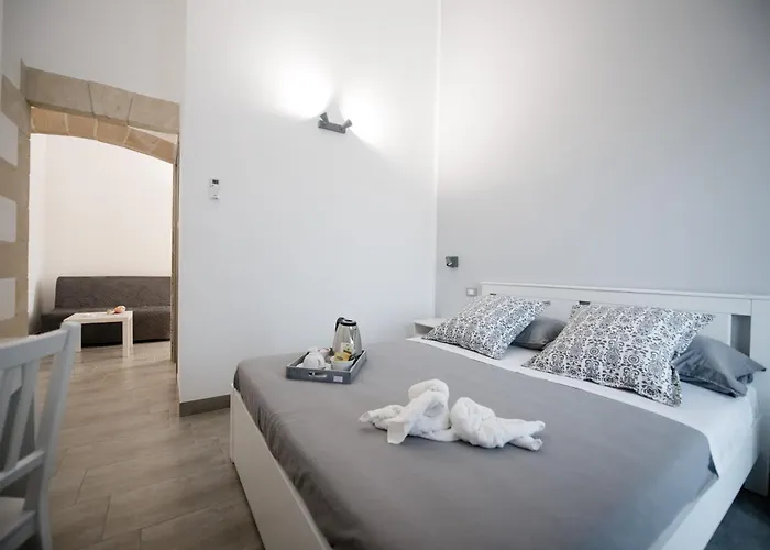 Dove Sorge Il Sole فندق مبيت وإفطار كوستوناتشي