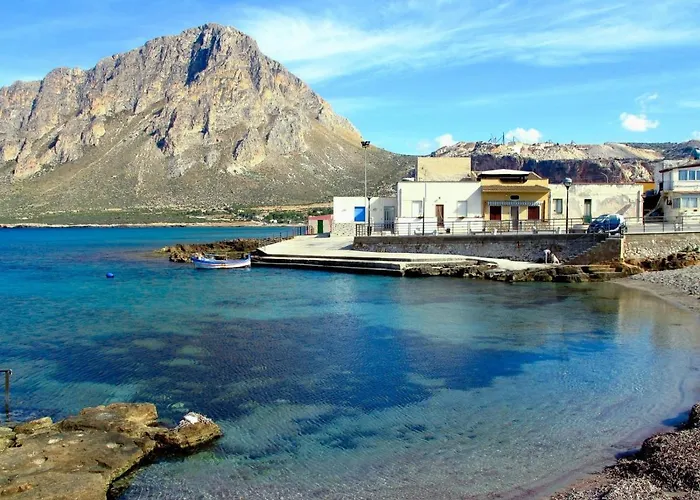 Dove Sorge Il Sole Bed & Breakfast Custonaci